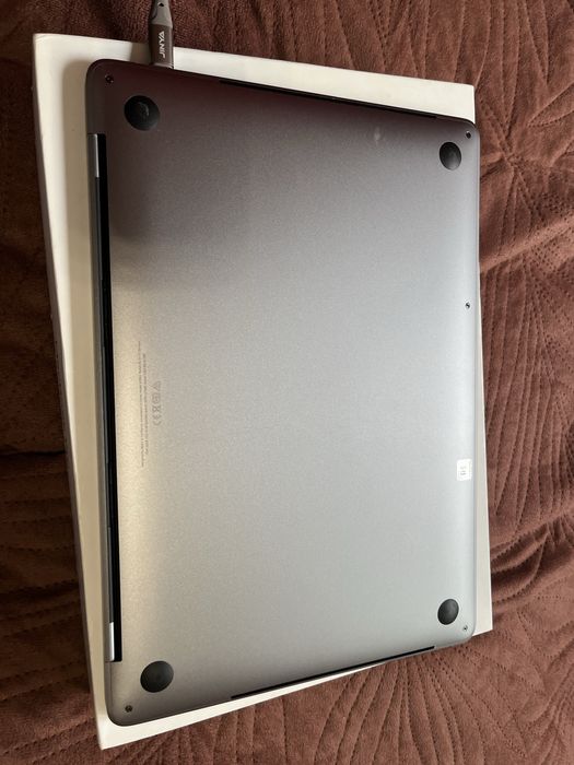 MacBook Pro 13” 2019 / i7 / 16GB RAM / SSD / macOS Sequoia