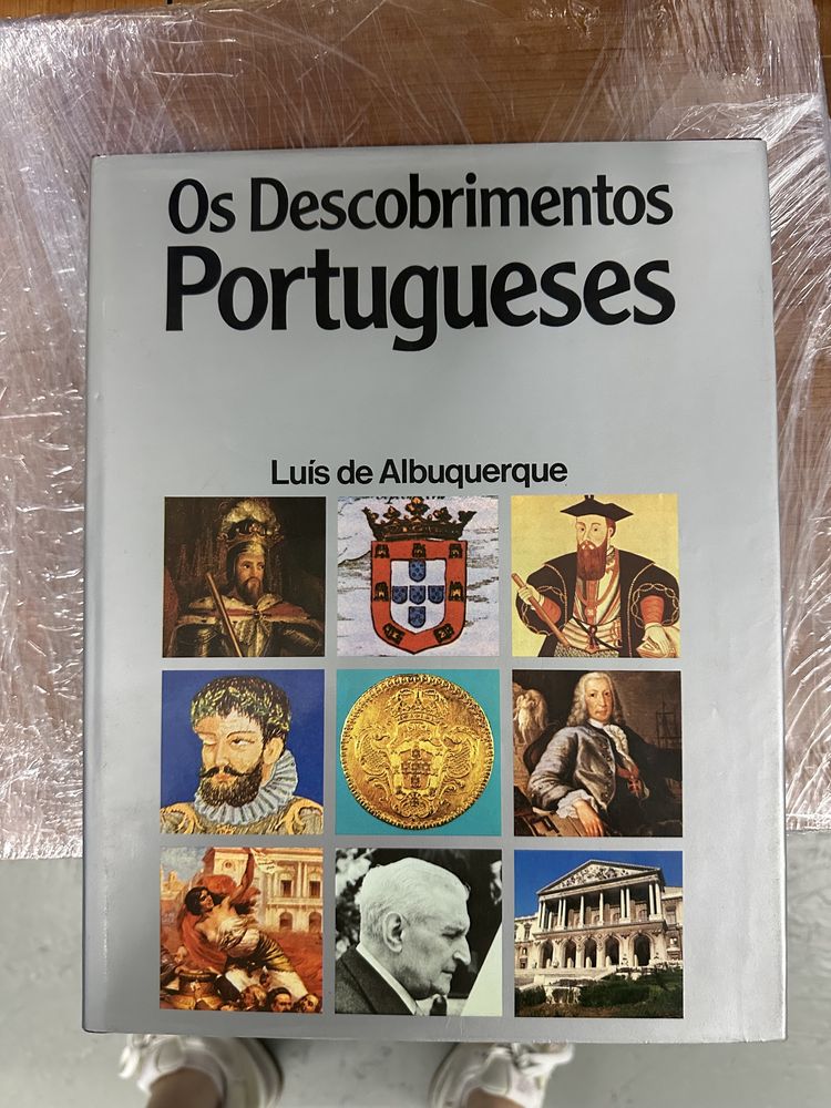 livro Os Descobrimentos Portugueses de Luís de Albuquerque.
