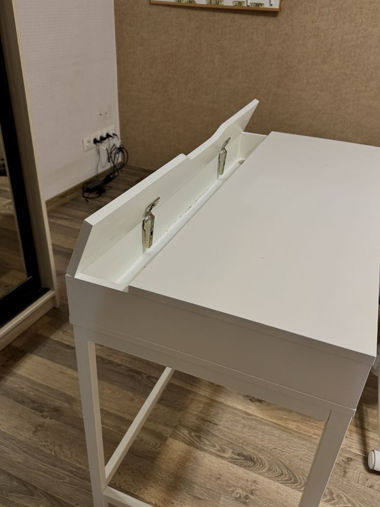Ikea ALEX стіл з шухлядами