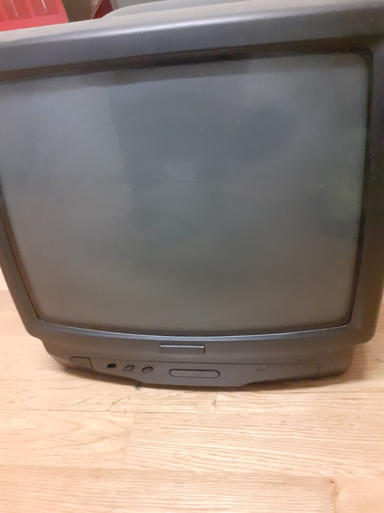 Televisão da marca BLUESKY   - 35 cm com comando universal*