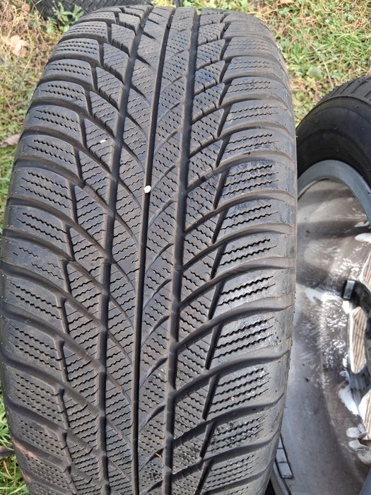 Opony Zimowe " Bridgstone" "17" 215×55