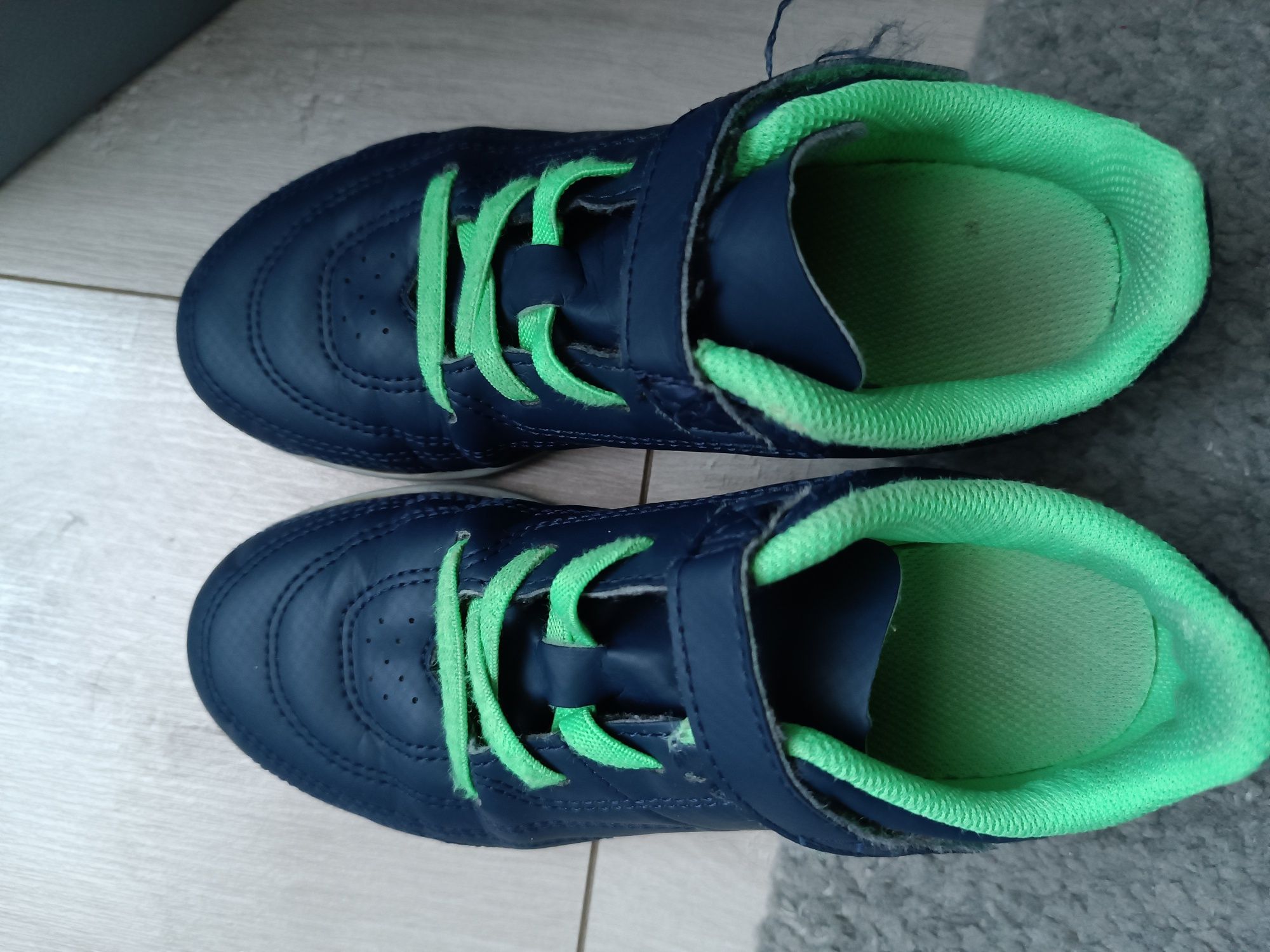 Buty halowe, halówki kipsta, Decathlon, rozmiar 31