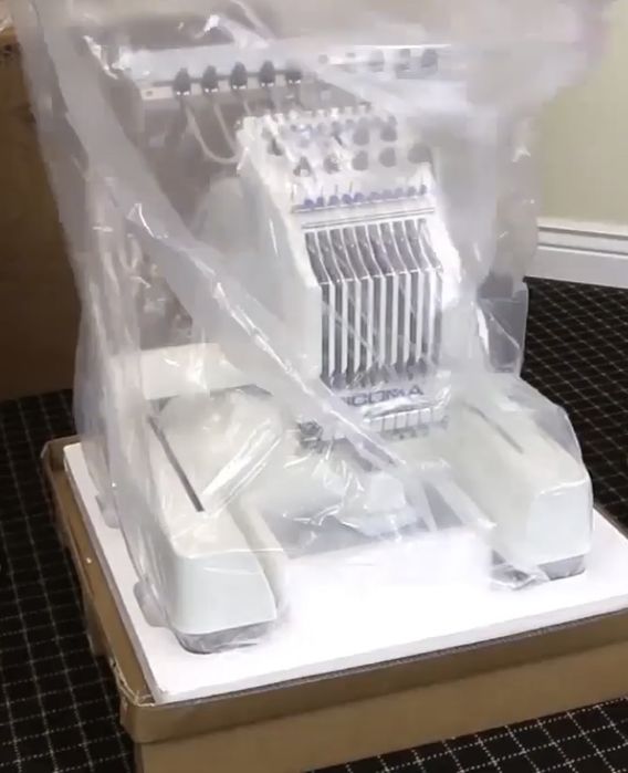 Máquina de Bordar RICOMA EM-1010 - NOVA