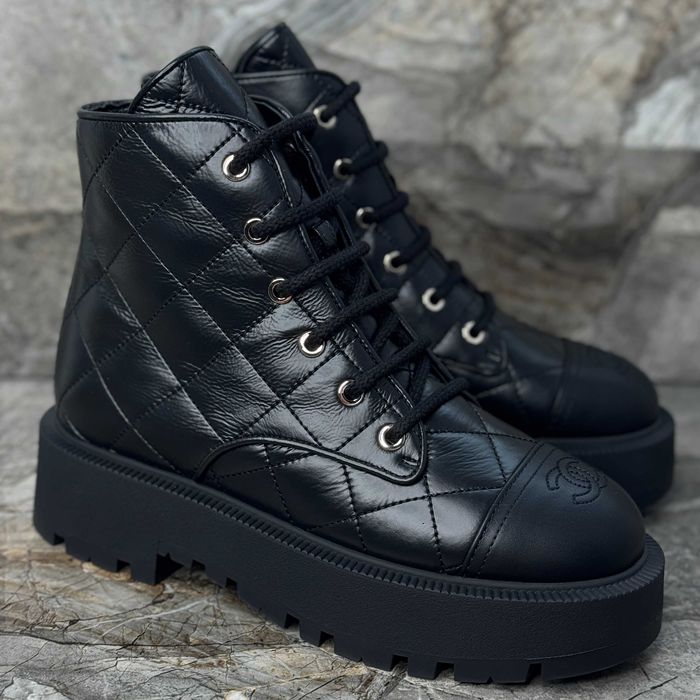 Жіночі брендові  шкіряні напівчоботи