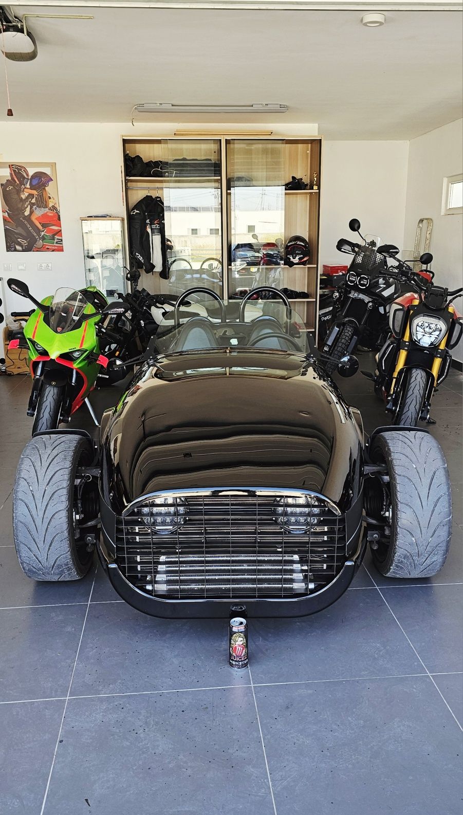 Vanderhall Venice