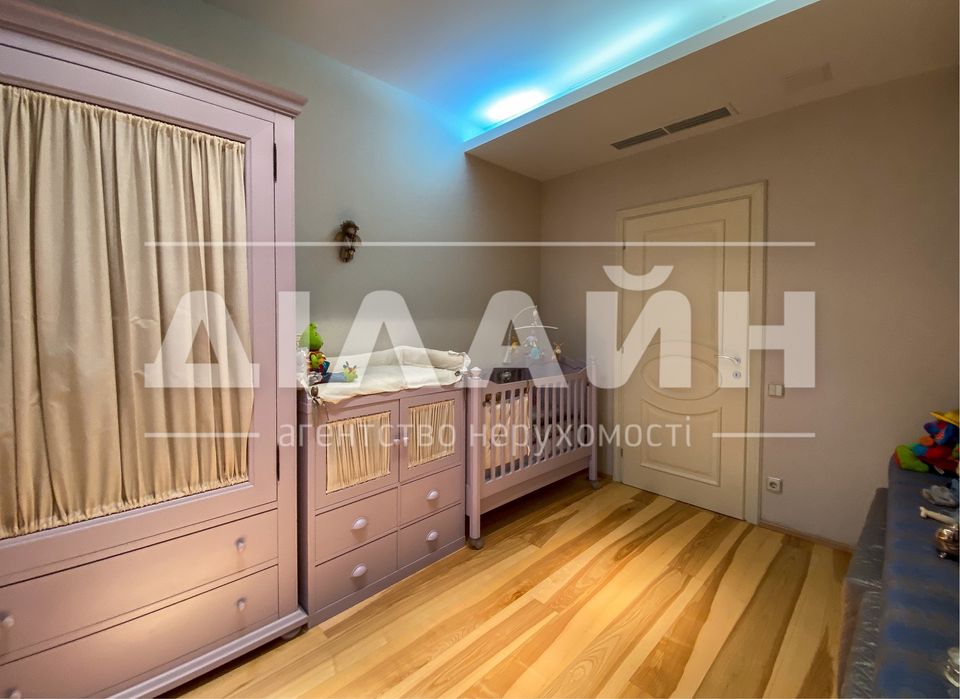 LUXURY поместье  в закрытом ЖК ,со своим пляжем в городе !
