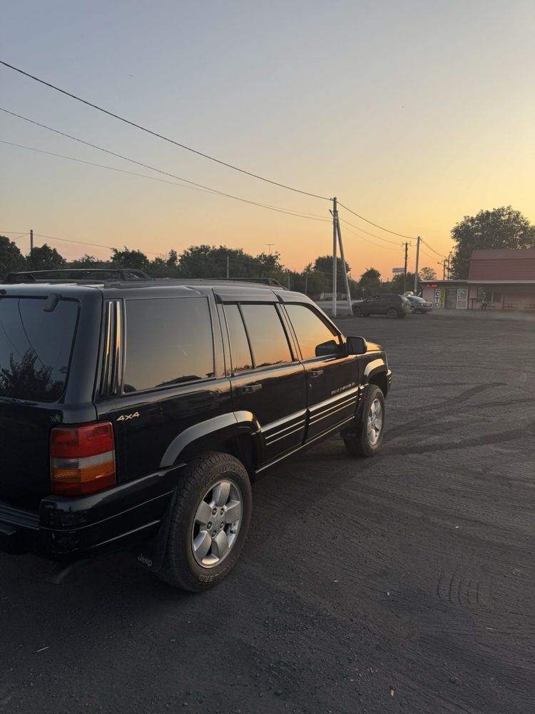Продам Jeep Grand Cherokee з мотором 3.2 дизель