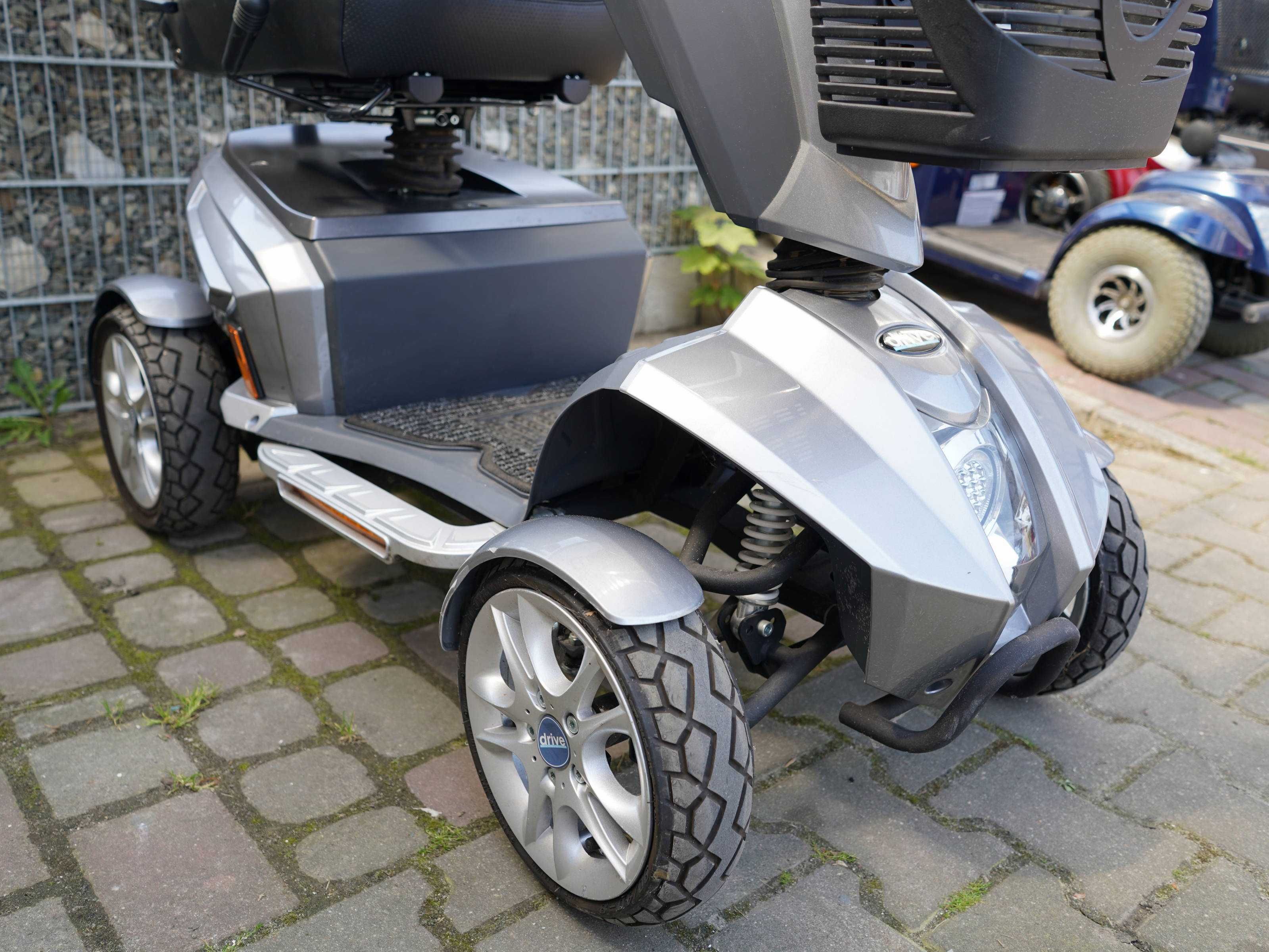 TGA VITA Midi 500 km przebiegu wózek skuter inwalidzki elektryczny