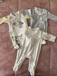 Babygrows com gola