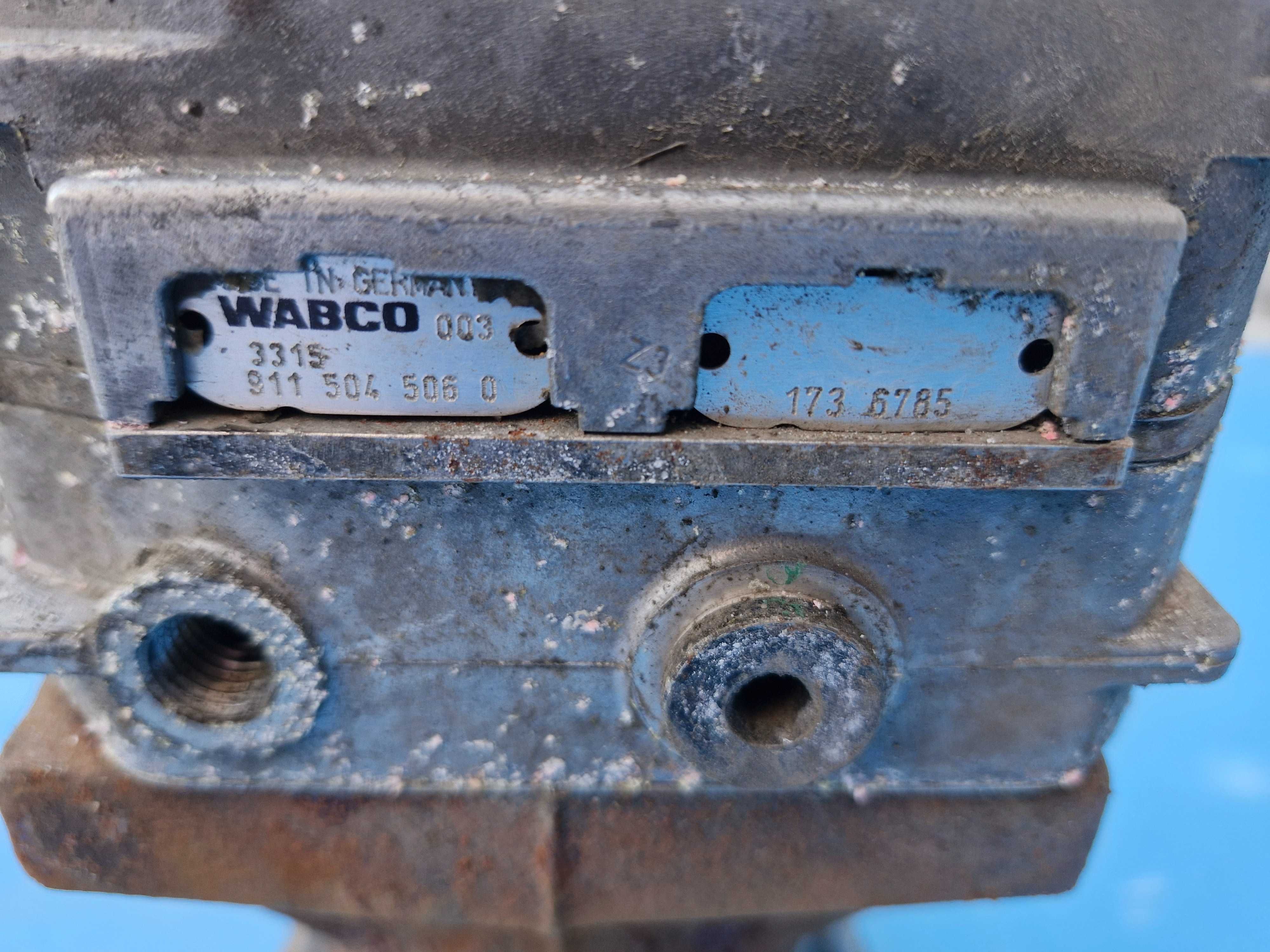 Компресор WABCO на ДАФ DAF CF XF 430 E3 під ремонт