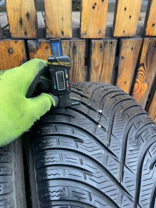 Шини б/у r17 225/50 зима 7 мм залишил