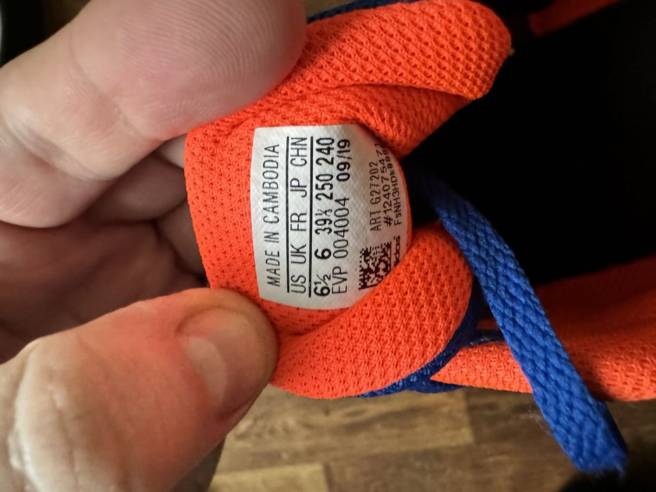 Кроссовки Адидас для ребенка, состояние новых