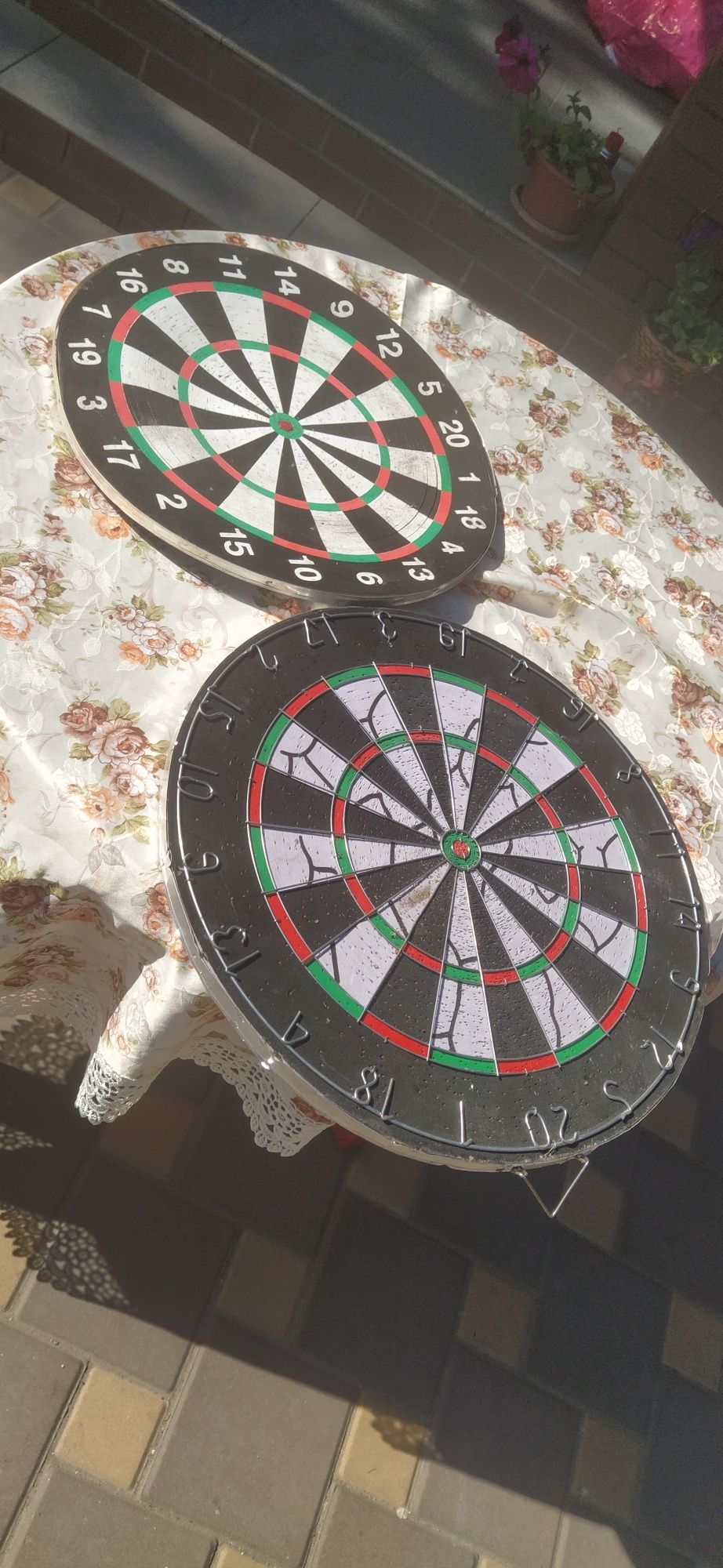 Продам дві мішень для гри в дартс Harrows BRISTOW FAMILY DART GAME BOA