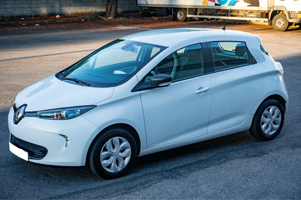 Vendido - RENAULT ZOE LIFE 41 kWh C/IVA DEDUTIVEL