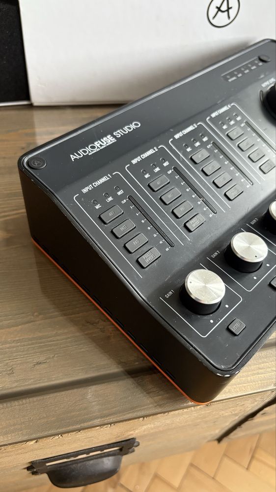 Arturia AudioFuse Studio (18×20) – interfejs audio USB‑C