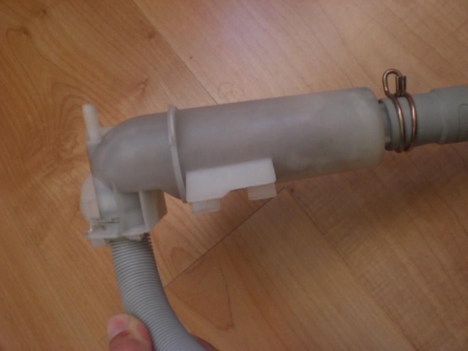 Bomba de esgoto + tubo máquina roupa Bosch