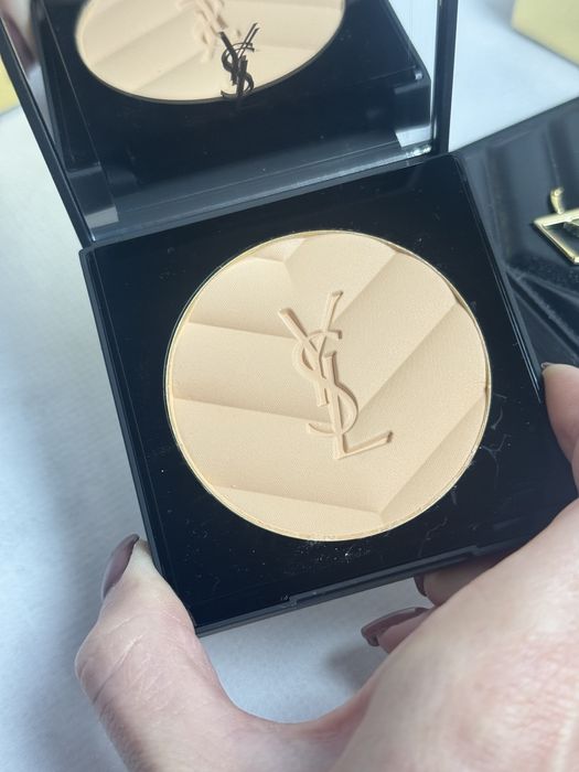 Пудра для обличчя Yves Saint Laurent
