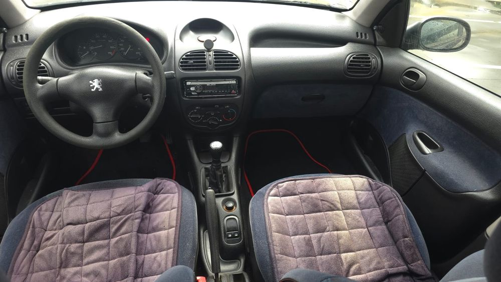 Vende se Pegueot 206