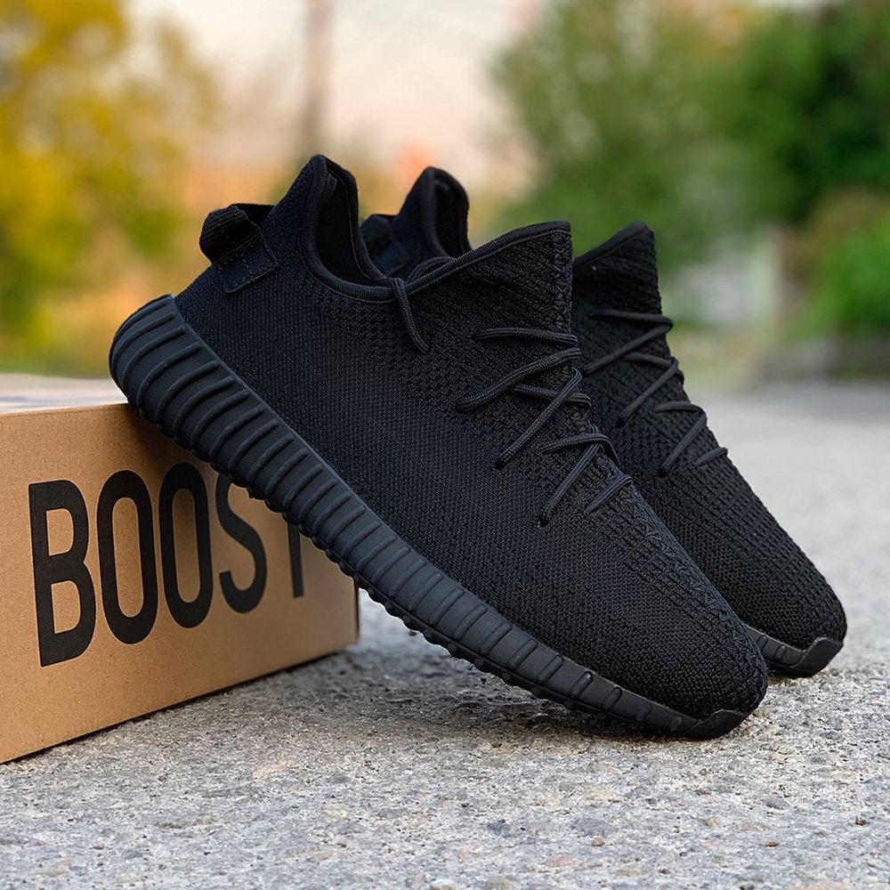 Чоловічі кросівки. Мужские кроссовки Adidas Yeezy Boost 350.