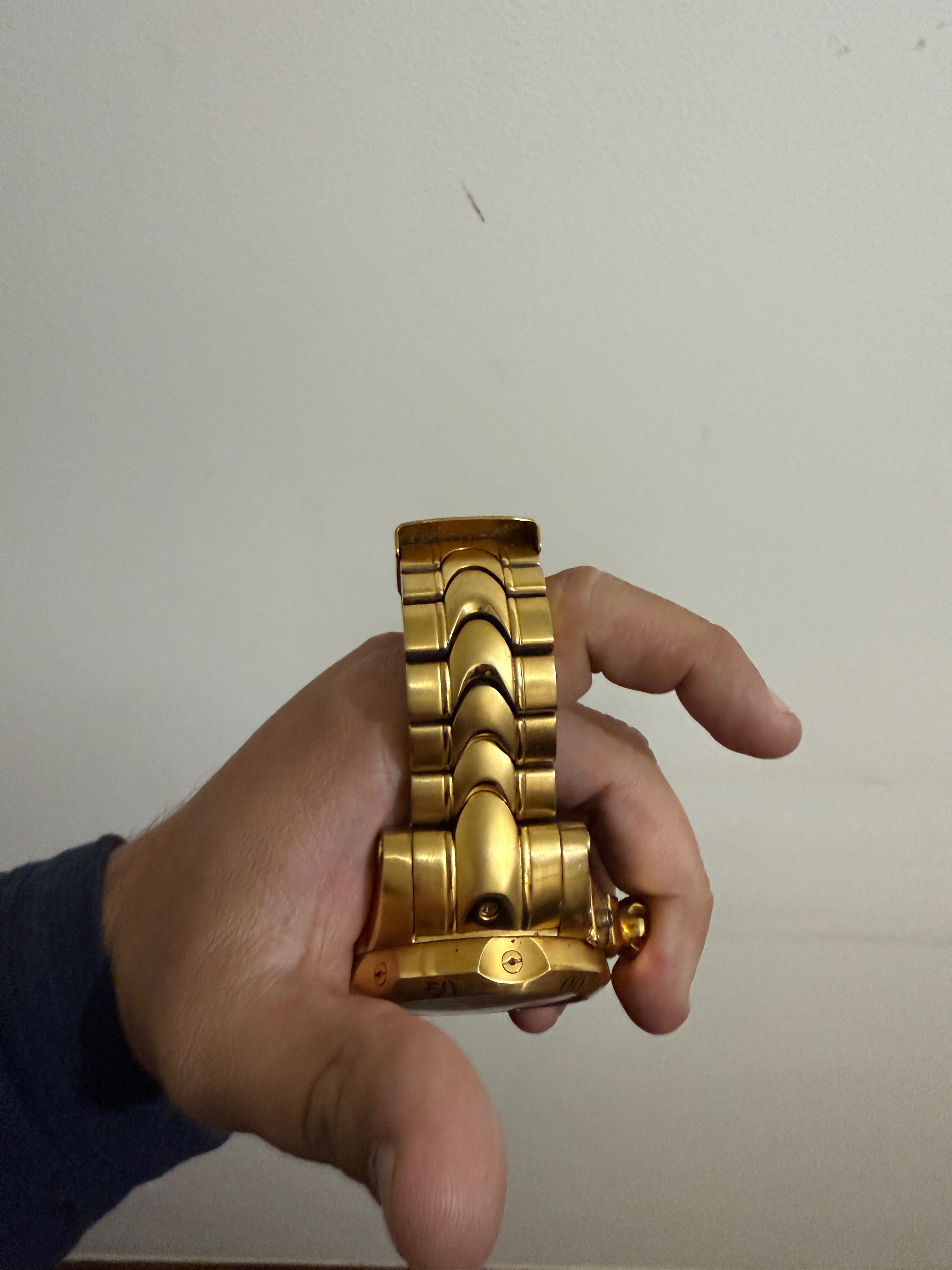 Relógio Invicta (faltando 1 botão)