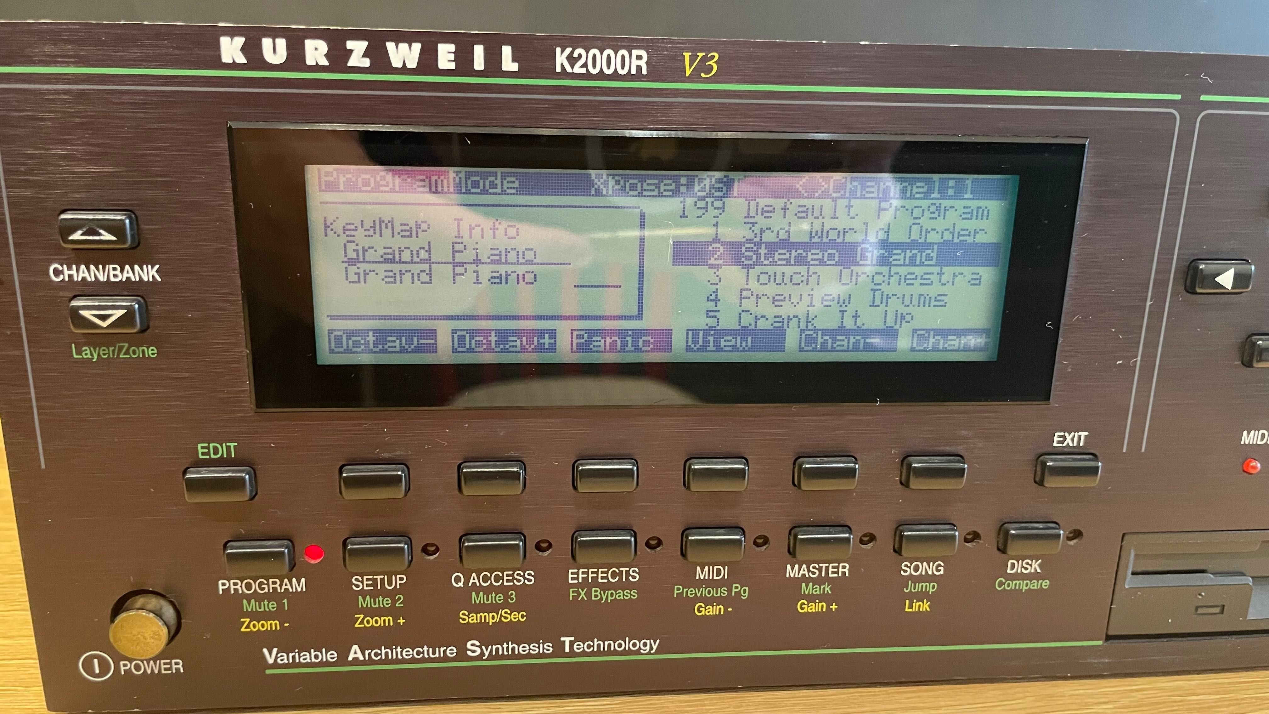 Синтезатор Kurzweil K2000R (рековий) + кейс