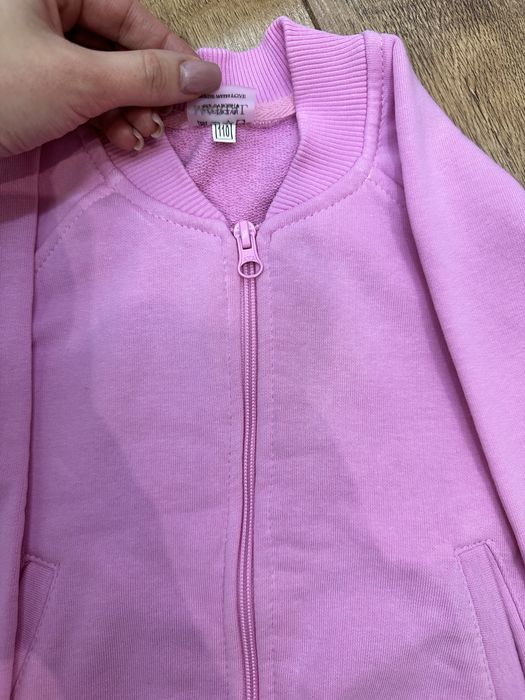 Костюм на девочку не утепленный 110 р