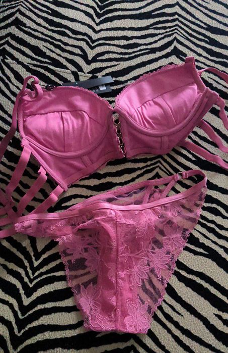 Жіночий комплект білизни