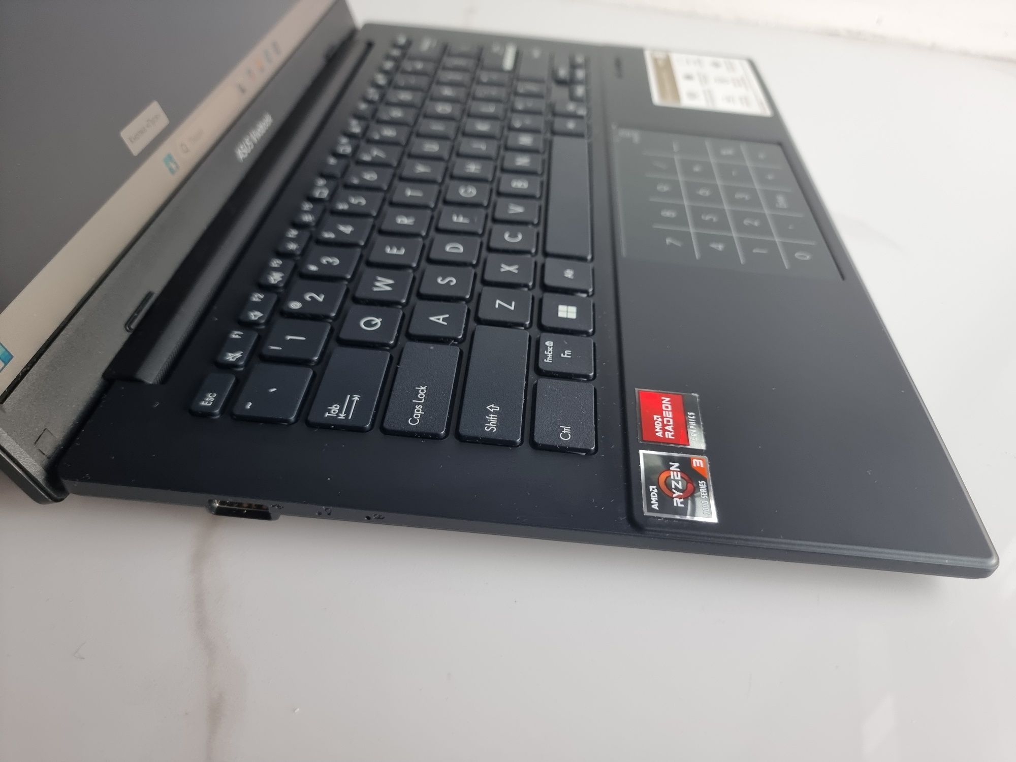 ASUS Ryzen 3 7320U  Full HD Гарантія