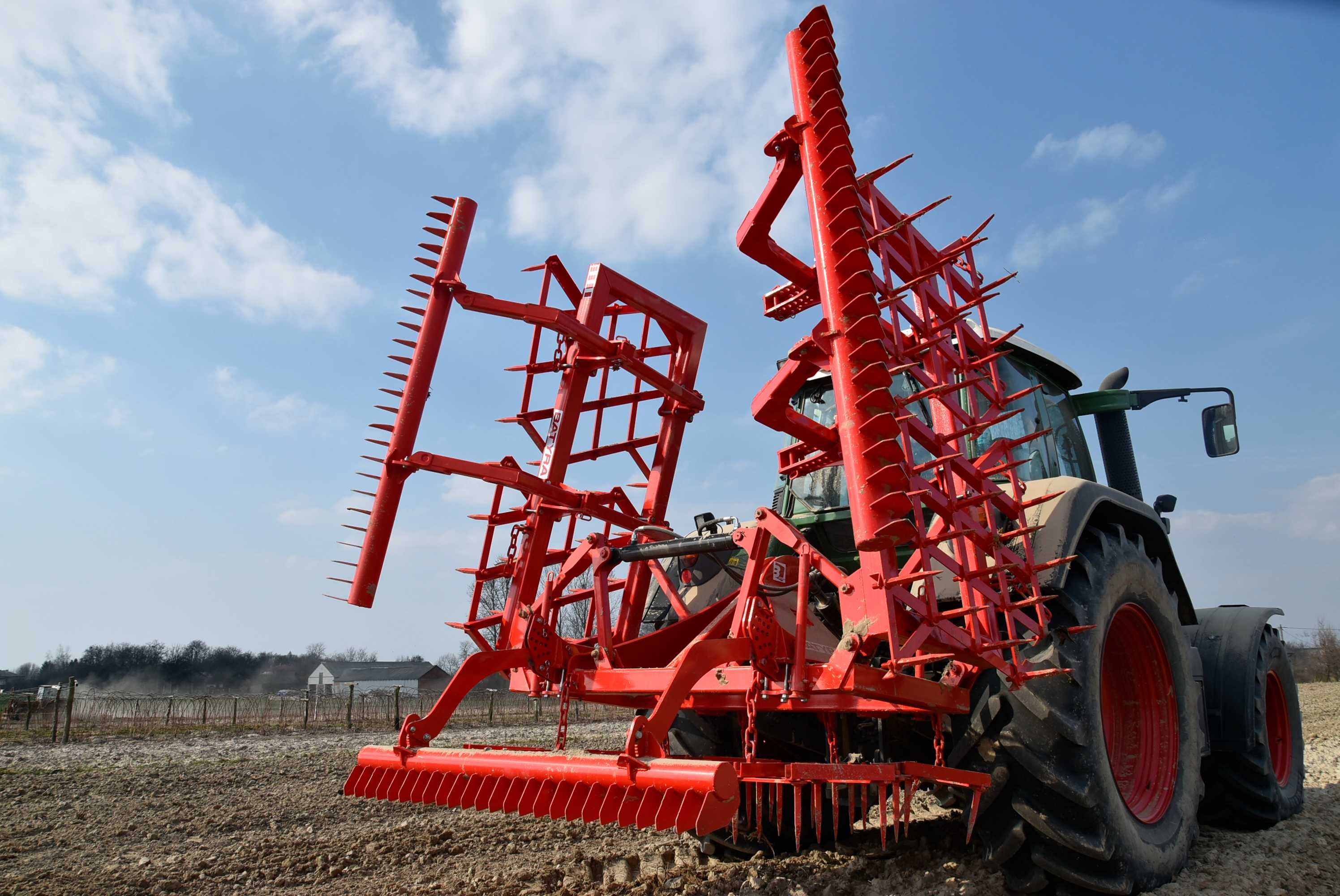 Brona polowa ciężka hydraulicznie składana BATYRA