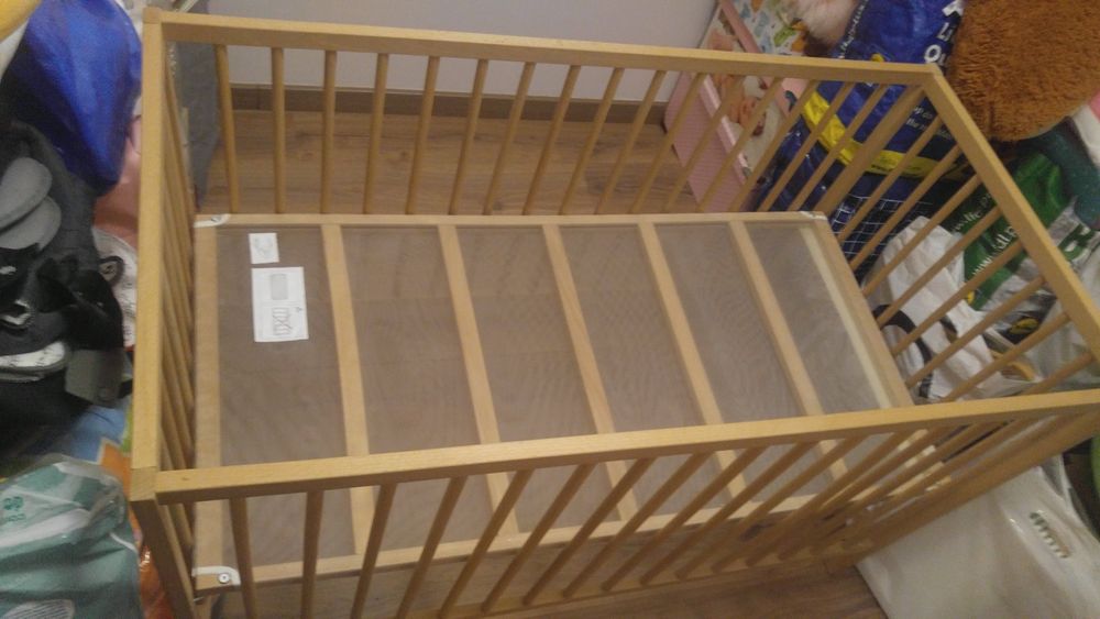 Berços de grades com colchão