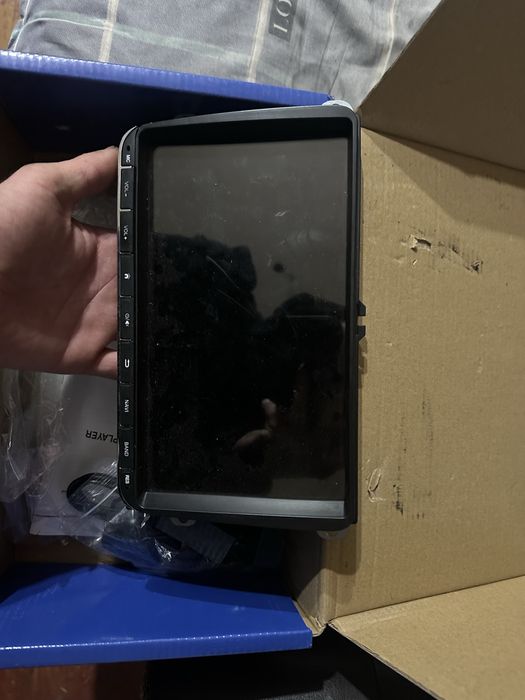 Продам штатную магнитолу на фольцваген