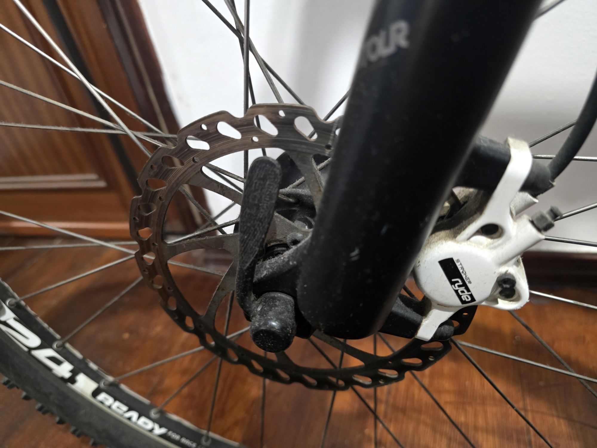 Bicicleta Cube Attention 26"