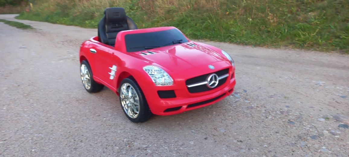 Auto na akumulator uszkodzony  Mercedes SLS AMG