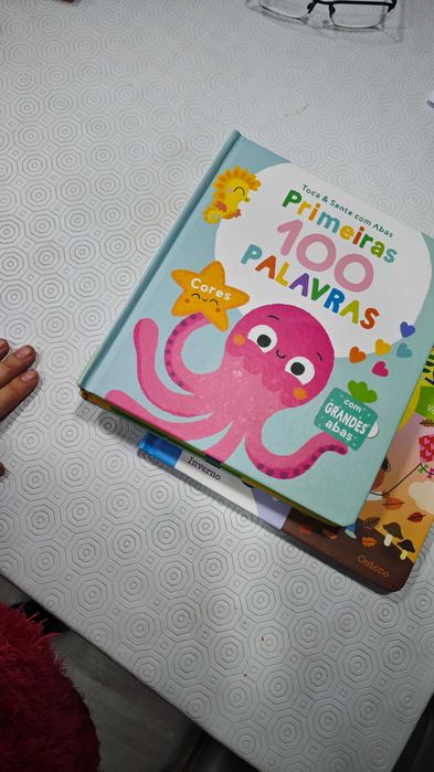 Livros infantis QUATRO TUDO