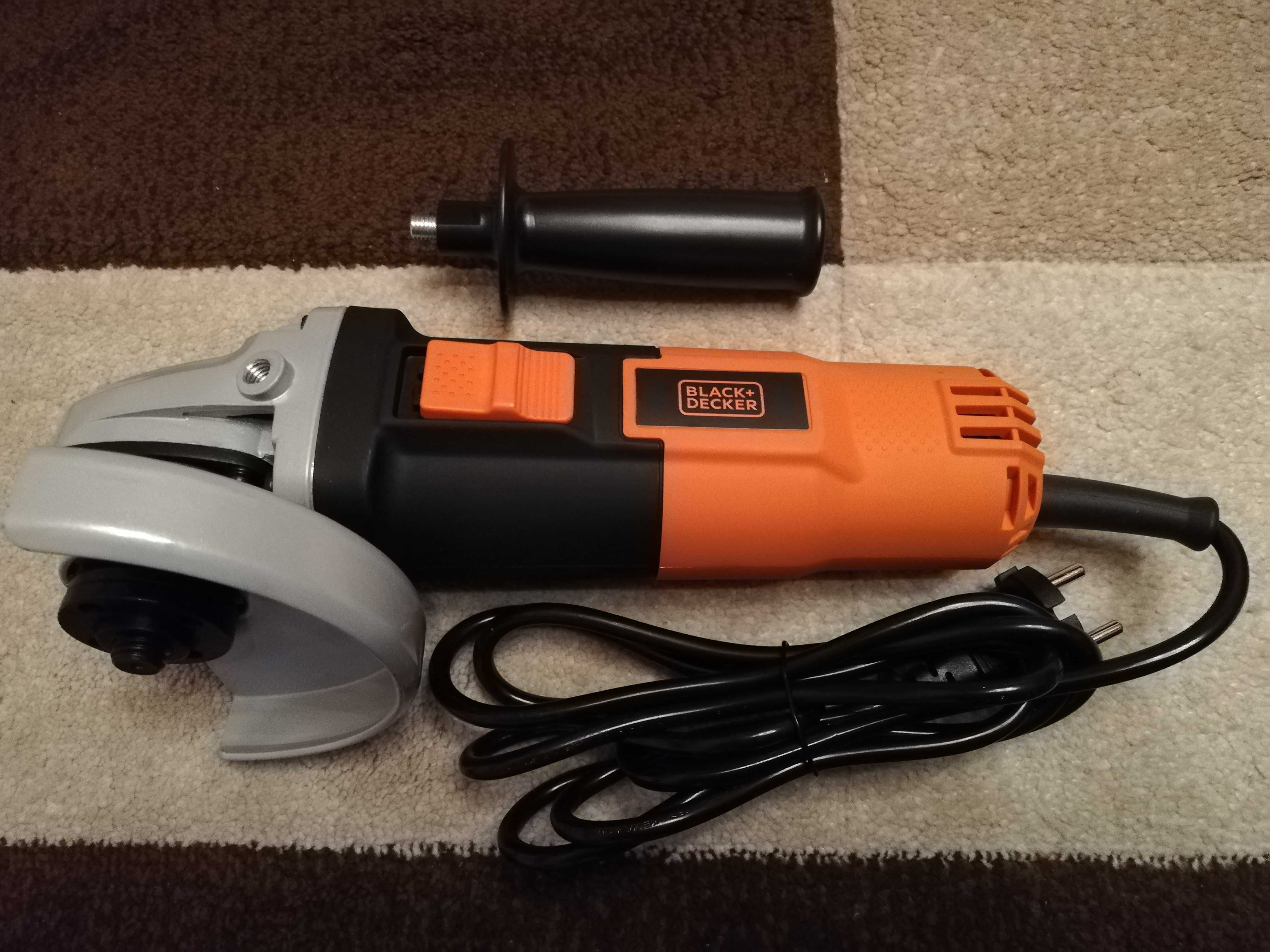 Sprzedam Szlifierkę kątową Black&Decker model
KG912