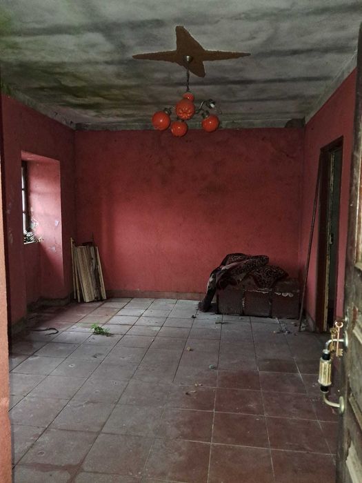 Moradia em s.mamede para recuperar com boas vistas lindíssimas