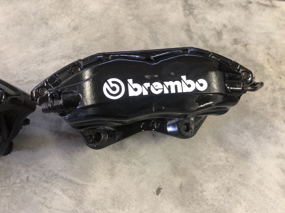 Тормозні супорта Brembo на BMW E32,E34,E36,E38,E46,E53