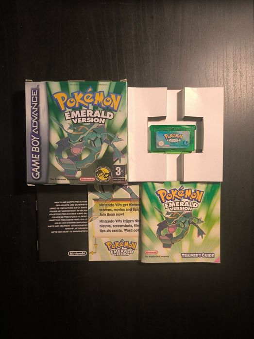 Jogos Pokémon Crystal e Emerald