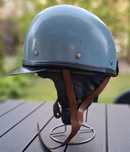 Kask orzeszek z epoki PRL-u niebieski z daszkiem rozm. 54
