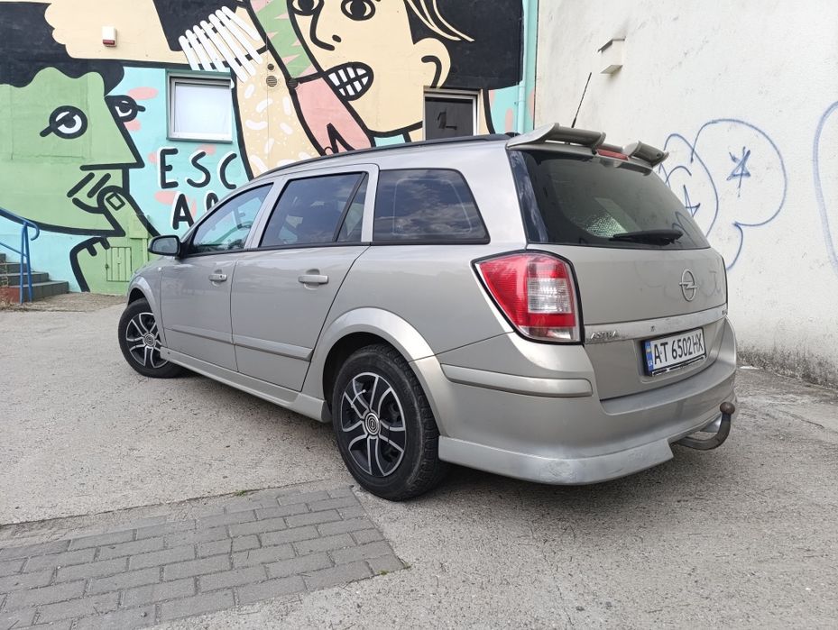 Продаж Опель Астра Н (2006)