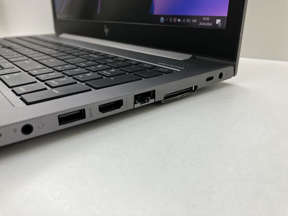 FHD IPS | i7-8gen | 16 RAM | 256 SSD | Radeon 2GB | HP ZBook 15U G5