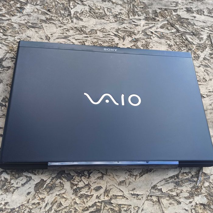 Игровой Sony Vaio VPCSE (pcg-41415v) core i7, ssd128, ram6, radeon 1gb