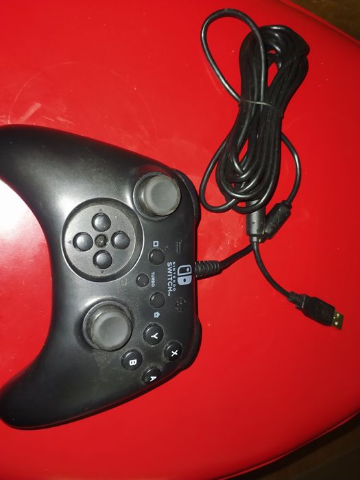 PAD przewodowy HORI do Nintendo switch