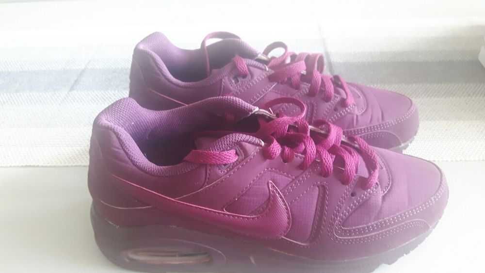 Buty Air Nike jak nowe bordowe