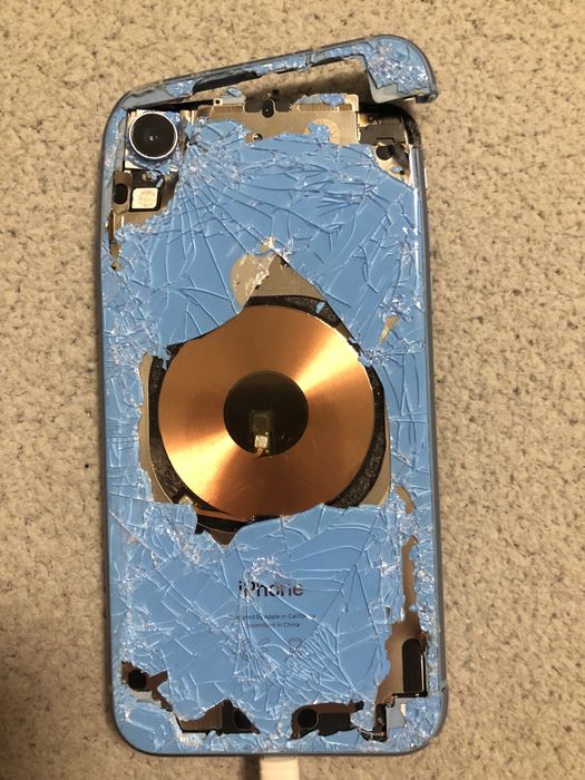 Айфон XR на запчастини