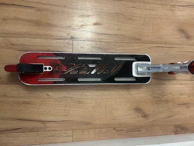 Hulajnoga Wyczynowa Madd Gear MGX Extreme Silver Red E1