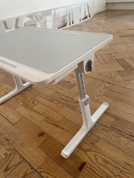 Tabuleiro altura regulável