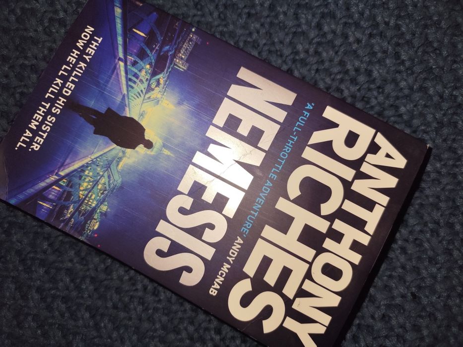 Немезида-Ентоні Річес англійською мовою