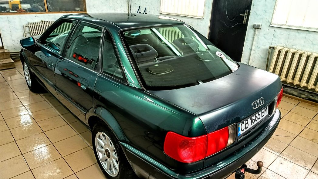 Audi 80; 2,6 газ/бензин, avtomat