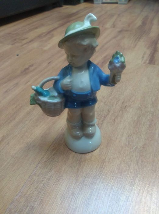 Figurka z porcelany GDR